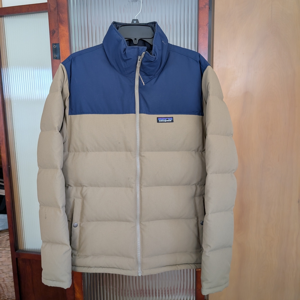 Patagonia Men's Blue and Beige Puffer Jacket